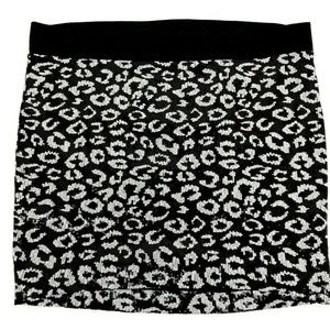 Torrid Black White Sequin Animal Print Skirt 26/28
